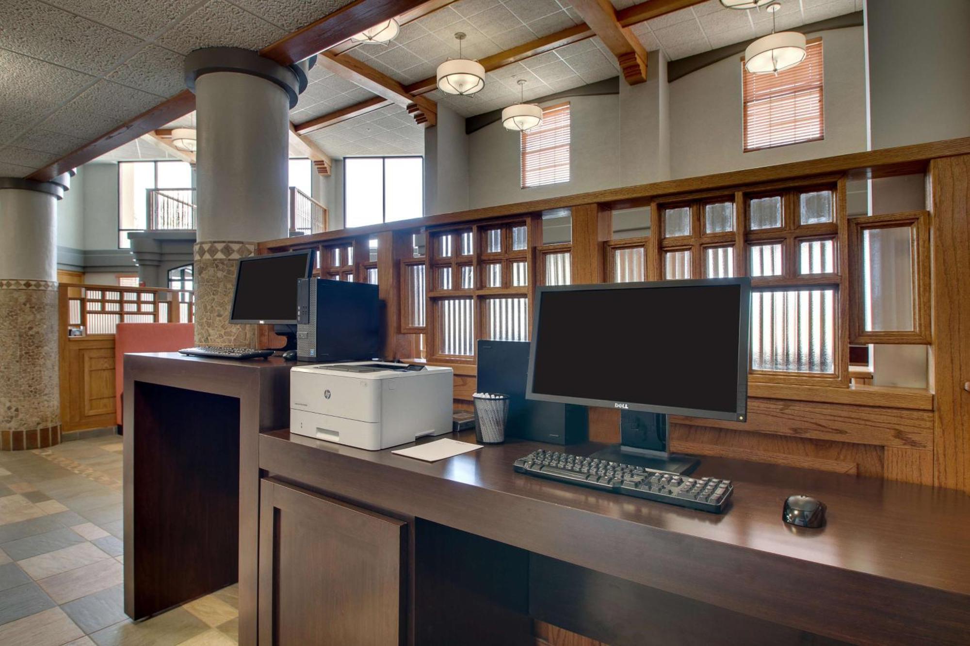 Drury Inn&suites North Hotel 3*