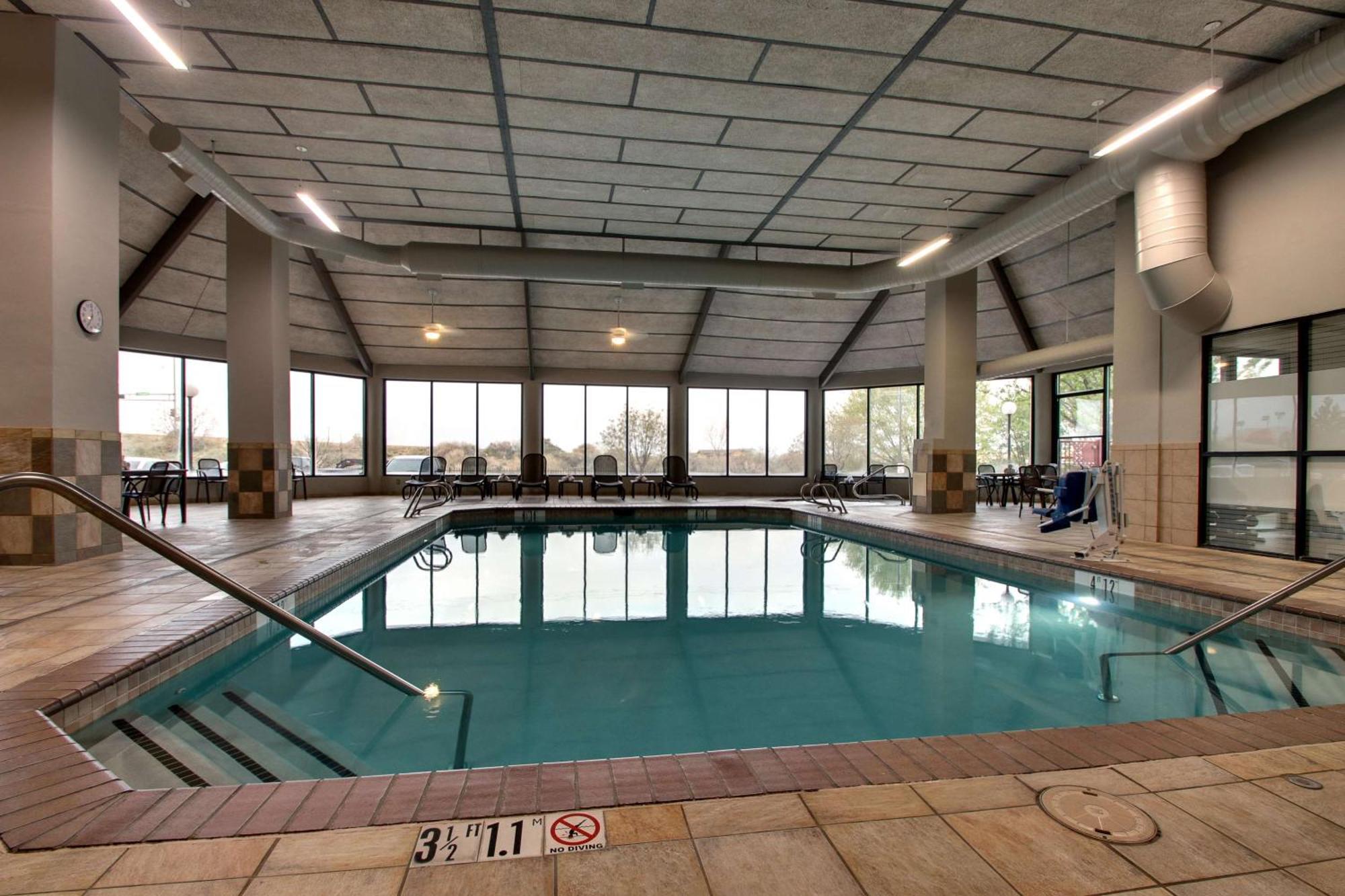Hotel Drury Inn&suites North 3*