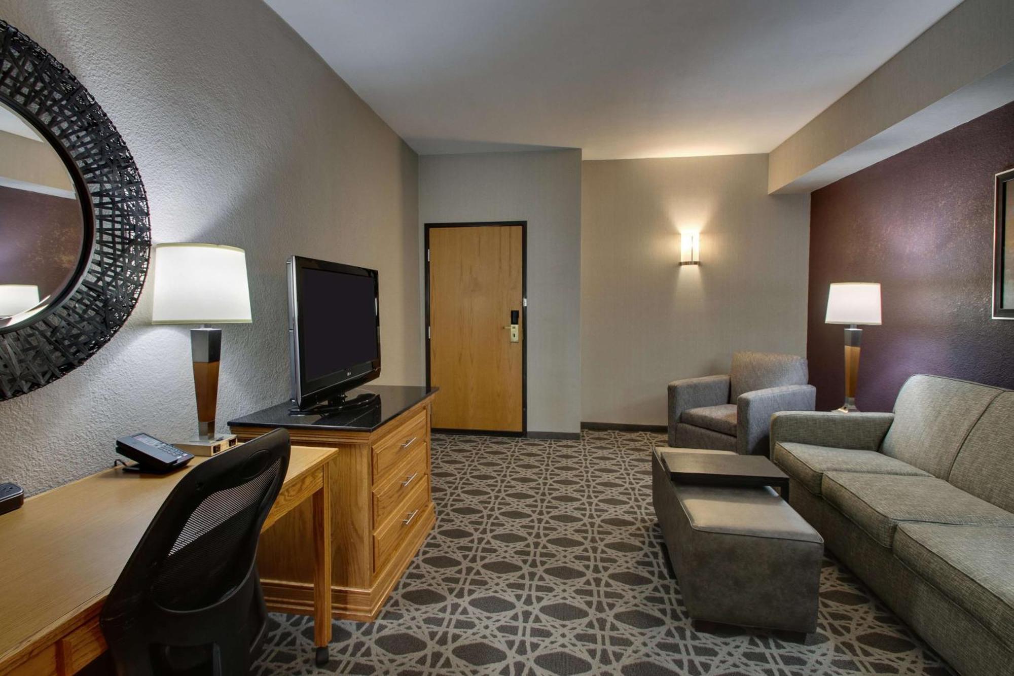 Hotel Drury Inn&suites North 3*