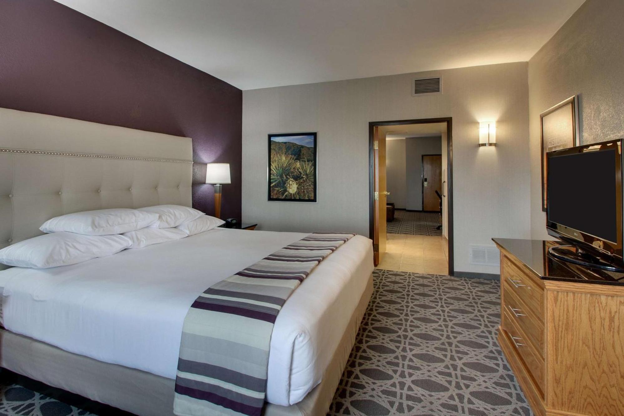Drury Inn&suites North Hotel