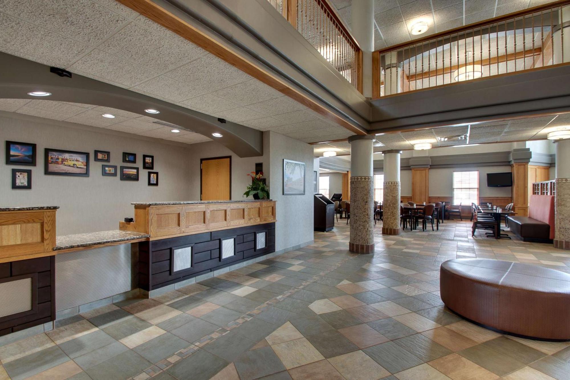 Hotel Drury Inn&suites North